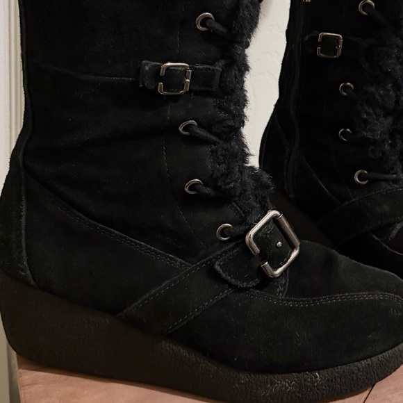 Report Women's Black Fur-Outlined Suede Boots - Picture 7 of 8